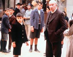 Todo Allariz se volcó en el rodaje de esta película; así, un nutrido grupo de niños de la zona participó en el rodaje como figurantes o incluso interpretando algún papel.