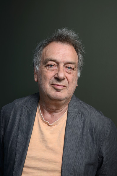 STEPHEN FREARS